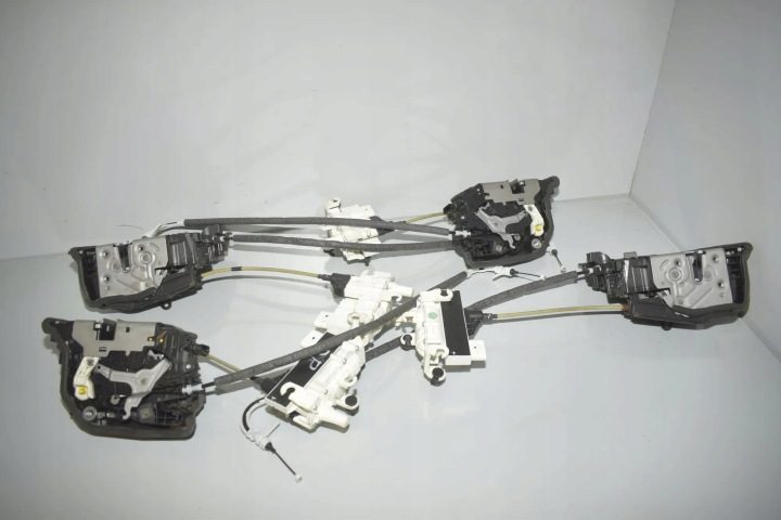 Комплект замков с Domykaniem BMW 7 (G11, G12) 2581894 25092316 3.0L 195 квт, фото 5