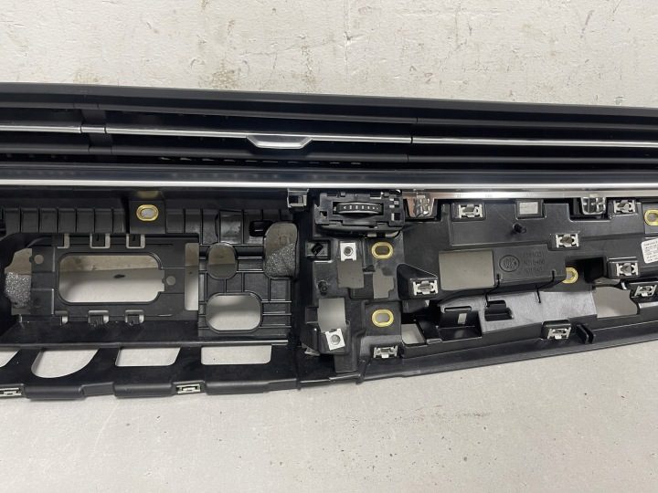 Воздухозаборник консоли AUDI 4M8820902D 4.0L бензин 2021, фото 4