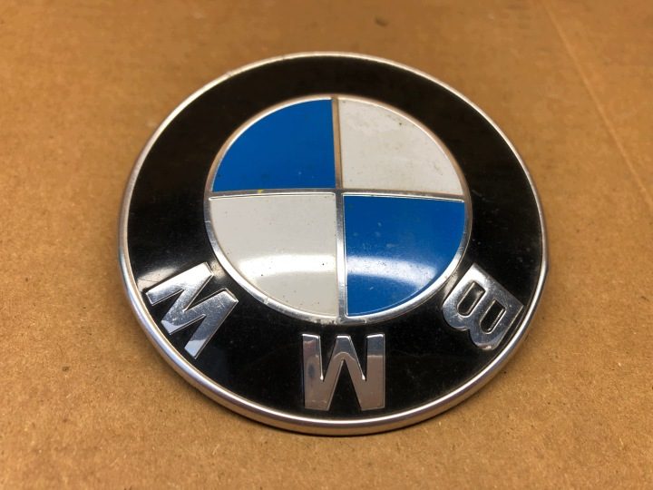 BMW E60 E81 E87 E90 E91 E92 F10 Эмблема Логотип Капота 82 мм 8132375, фото 2