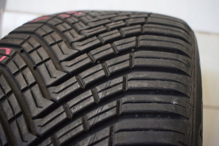 Шина всесезонная Continental AllSeasonContact 255/45R19 104 Y сцепление на снегу (3PMSF), защита диска, усилитель (XL), фото 3