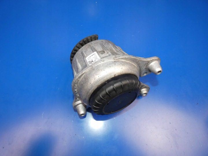 Подушка двигателя Mercedes W205 A2052406817, фото 2