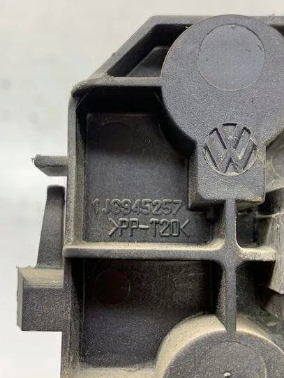 Контакты заднего фонаря VW GOLF IV VARIANT (1J5) 1J6945257 1.9L дизель 50 кВт 2002, фото 2