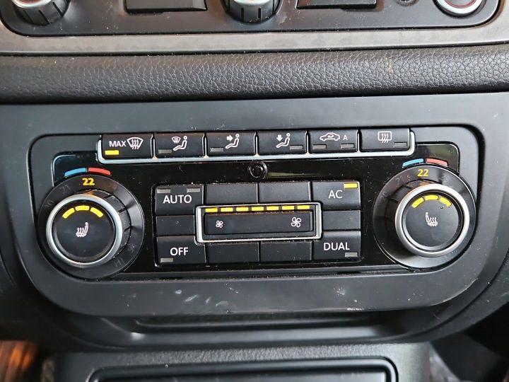 КОНСОЛЬ БЛОК УПРАВЛЕНИЯ ПЕЧКОЙ VW TIGUAN I 07- 5K0907044BT, фото 1