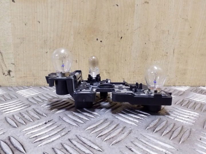 Контакты заднего фонаря AUDI 89106169 2.0L дизель 130 кВт 2012, фото 3