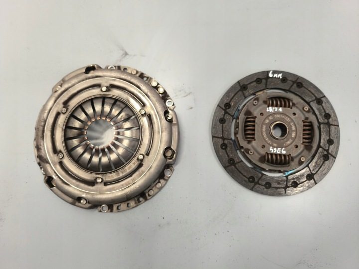 СЦЕПЛЕНИЕ TARCZAS+DOCISK SEAT IBIZA IV 6J 1.4 бензин 85 л.с. 03C141031 03C141025D, фото 1