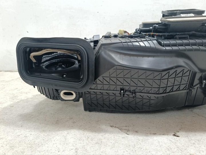 Корпус вентилятора A2138300805 Aston Martin DBX 2021, фото 2