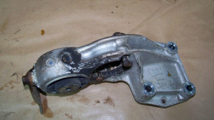 Peugeot 206 1.6 16V 04 г. опора полуоси, фото 2