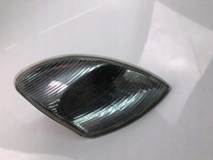 ЛЕВЫЙ ПОВТОРИТЕЛЬ ПОВОРОТА В КРЫЛО RENAULT MEGANE I (BA0/1_) 7700831466 17917518, фото 2