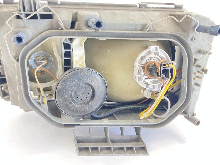 Фара правая передняя Mercedes W124 Hella корпус без Klosza поврежденный, фото 8