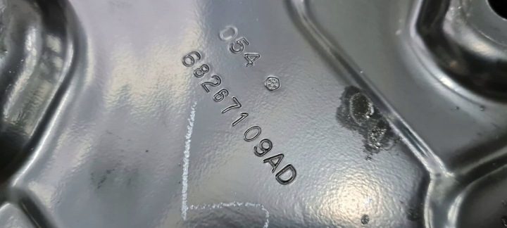 Chrysler Pacifica 2018 Полка аккумулятора, фото 11