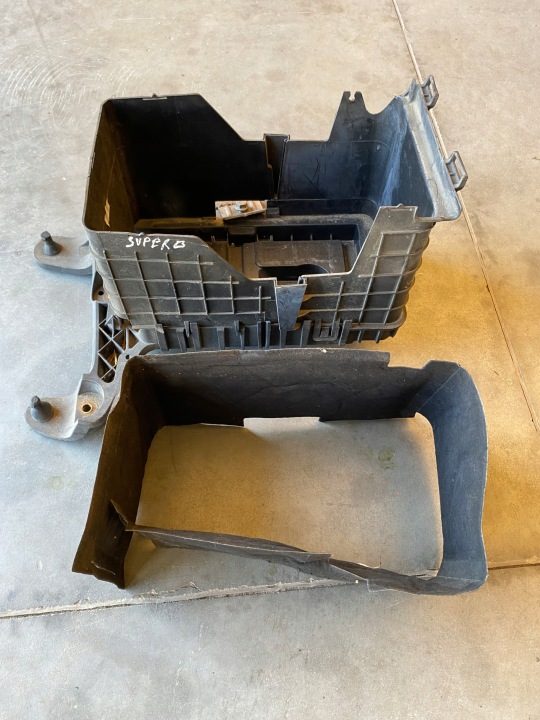 Skoda Superb II рестайлинг кожух аккумулятора, фото 2