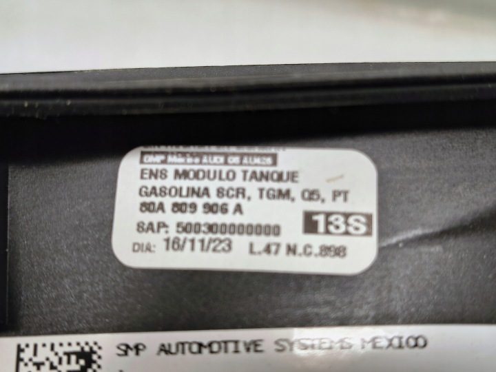 Audi Q5 II 80A лючок горловины бензобака 80A809906A, фото 3