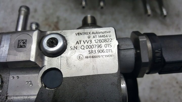 Клапан регулировки распределитель VW AUDI SEAT SKODA 5R3906011 разборка, фото 8