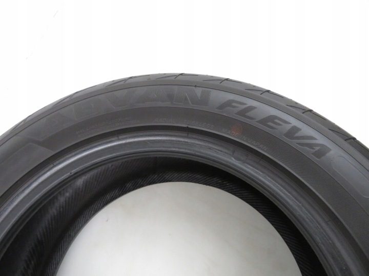 Шина летняя Yokohama ADVAN Fleva V701 205/55R15 88 В защита диска, фото 3