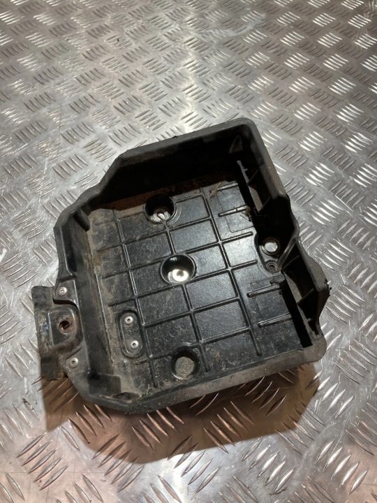 Toyota C-HR C-HR площадка аккумулятора 74404-47030, фото 1