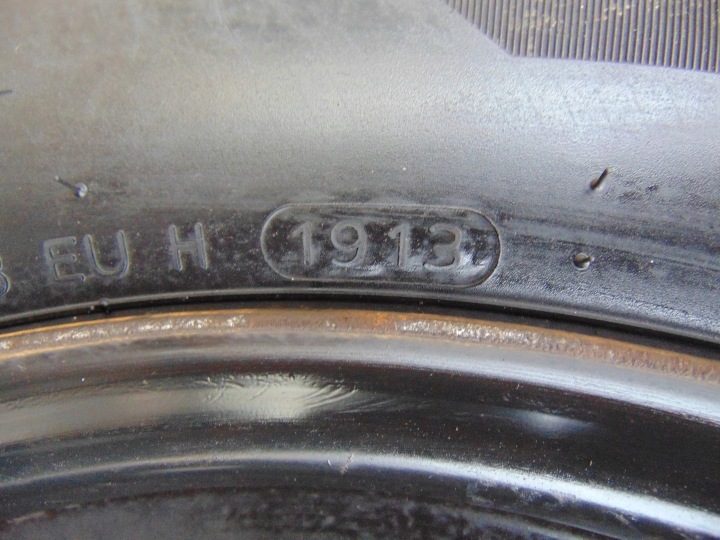 Диски шины колеса зимние 2 шт. Hyundai IX35 6,5X16H2 ET45 5X115 215/65R16, фото 7