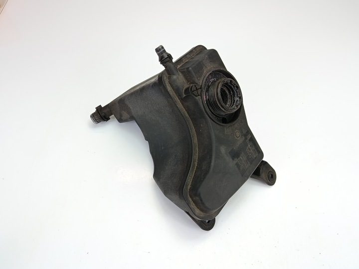 Бачок воды BMW E90 E91 E92 E87 E81 N47 M47 2.0D 3.0d N57 M57, фото 1