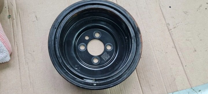 Q5 80A ШКИВ ВАЛА 2.0 TDI 04L105243 A4 B9 8W A5 8W, фото 1