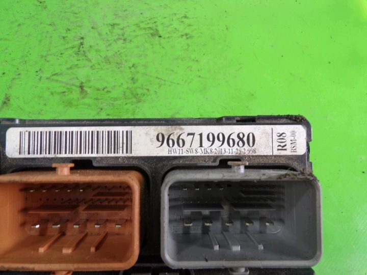 Citroen C3 Picasso блок предохранителей 9667199680, фото 2