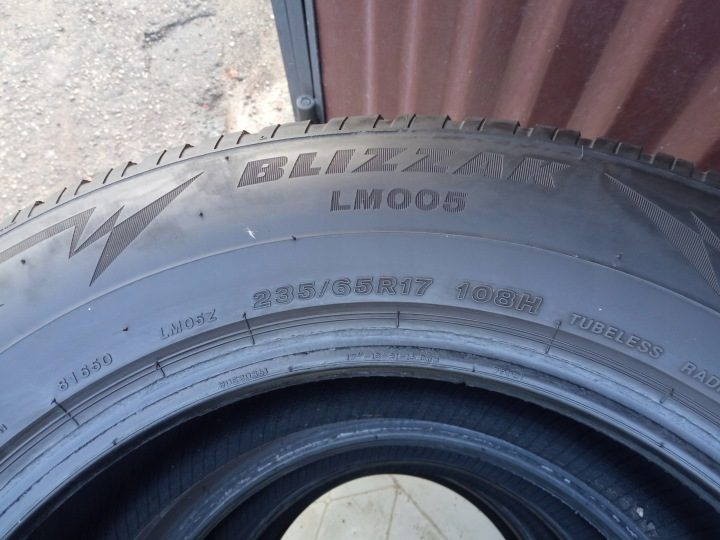 2× Шина зимняя Bridgestone Blizzak LM005 235/65R17 108 H сцепление на снегу (3PMSF), усилитель (XL), фото 6