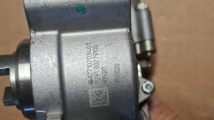 Mercedes C E 1,8 CGI топливный насос A2710703401 оригинал!, фото 3