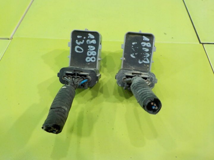 HYUNDAI i30 II 1.6 CRDI 12 г. ХЭТЧБЕК 5D датчик парковки PDC 95720-A6000, фото 3