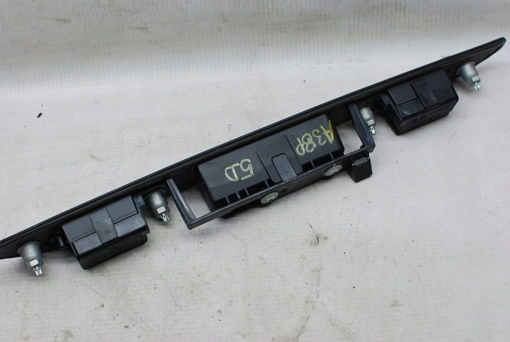 НАКЛАДКА КОНЦЕВИК КРЫШКИ ЗАДНИЙ БАГАЖНИКА AUDI A3 8P РЕСТАЙЛИНГ 8P4827574, фото 6