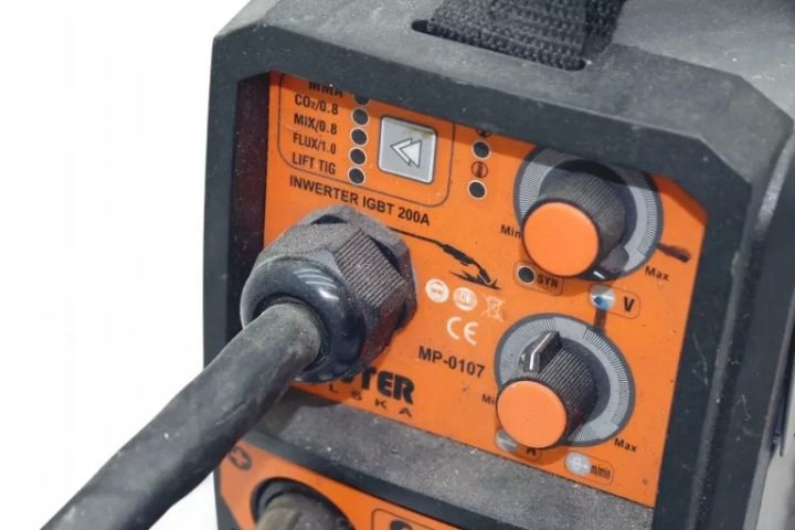 Сварочный аппарат ИНВЕРТОРНЫЙ ПОЛУАВТОМАТ FLUX MIG MAG MMA 200A ГАЗ MP0107, фото 3