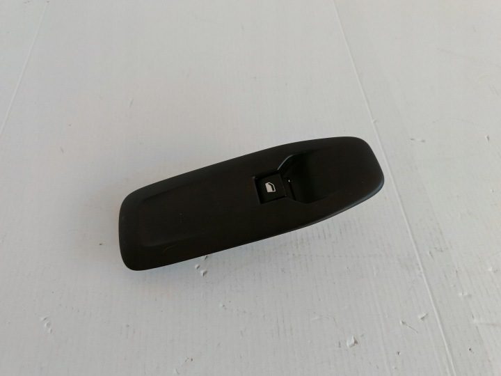 КНОПКА СТЕКЛОПОДЪЕМНИКА 96751115ZD PEUGEOT 2008 I, фото 2
