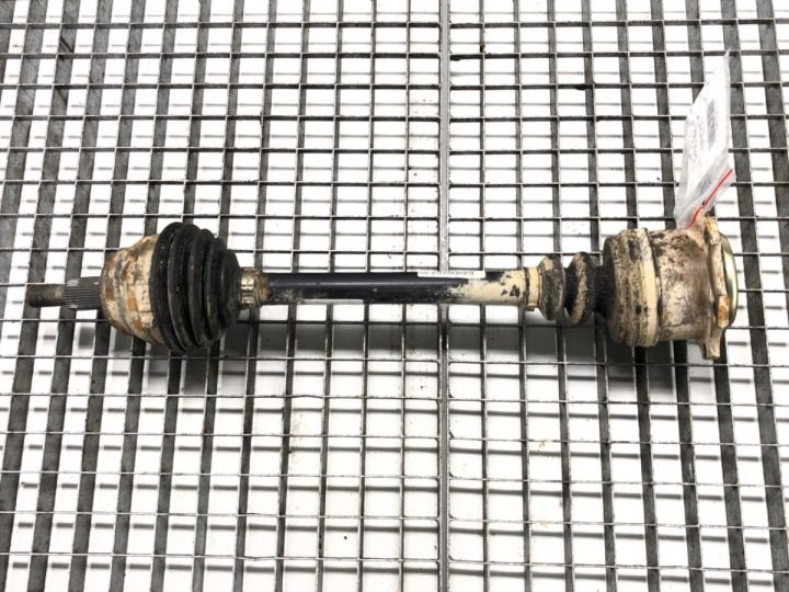 ПОЛУОСЬ ЛЕВАЯ ПЕРЕДНЯЯ AUDI A3 8L 1J0407271 1.6 101 л.с. 96-06 ШАРНИР, фото 1