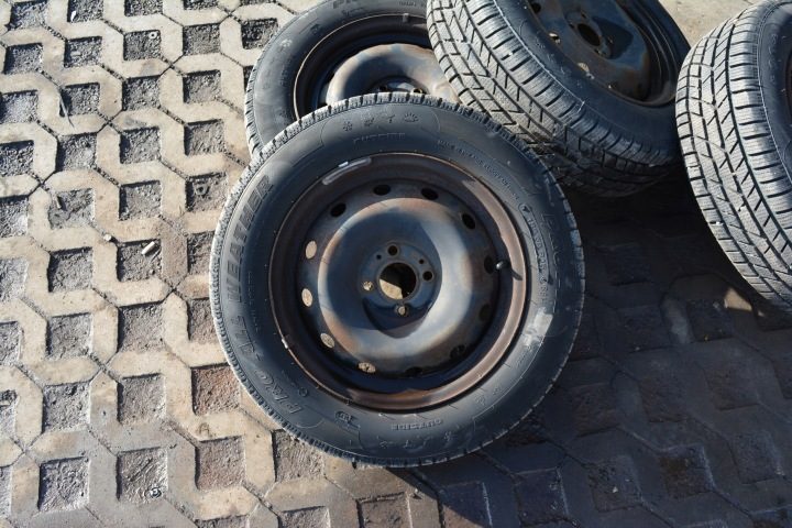 Dacia Sandero I Диски 15'' 4X100 шины всесезонные 185/65R15, фото 3