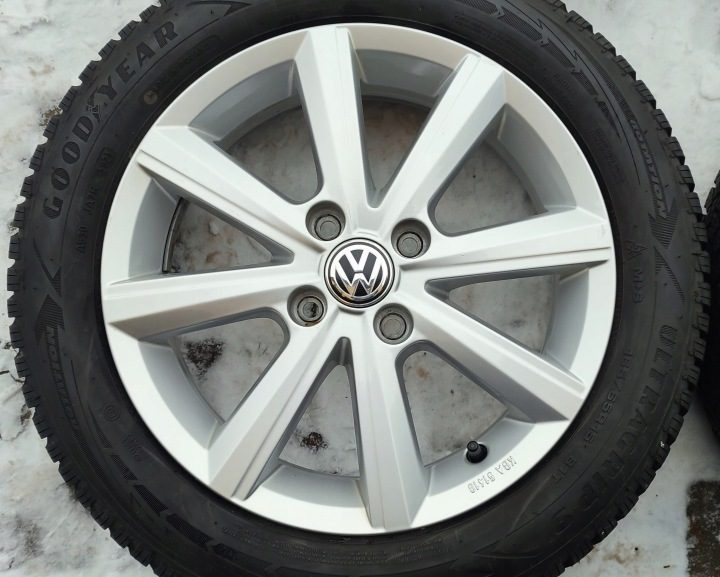 Колеса Зимние Литые диски Ориг. VW UP Goodyear 165/65/15 4x7,9mm Идеальные, фото 2