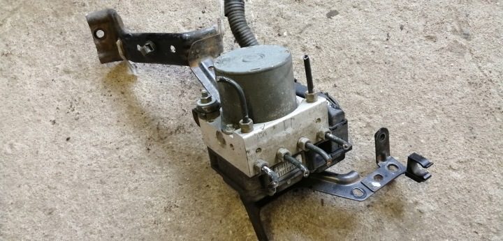Subaru 27534AG000 насос ABS, фото 1