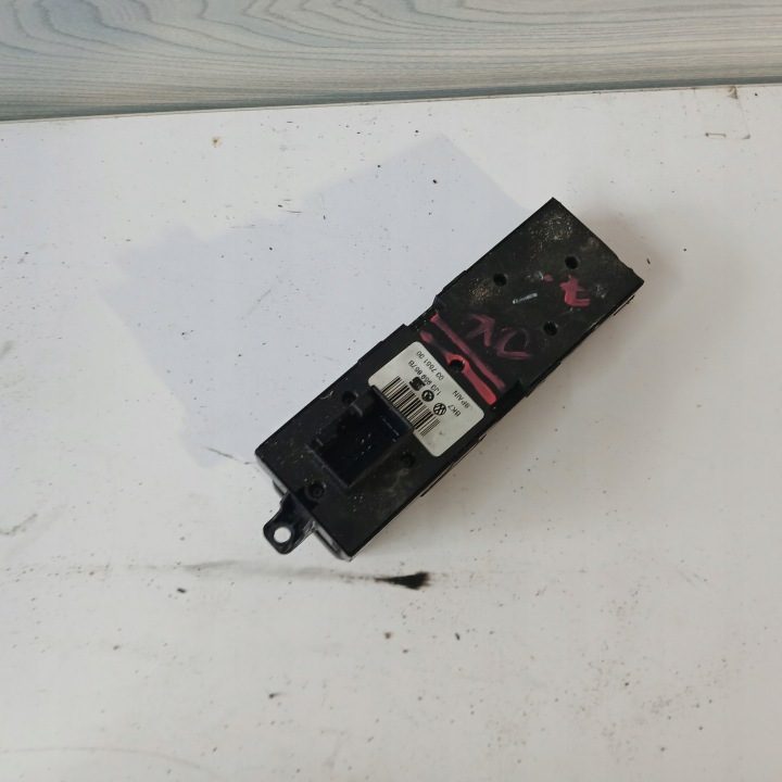 КНОПКА СТЕКЛОПОДЪЕМНИКА ЛЕВАЯ ПЕРЕДНЯЯ ПАНЕЛЬ VW GOLF IV 1J3959857B OE ЕВРОПА, фото 2