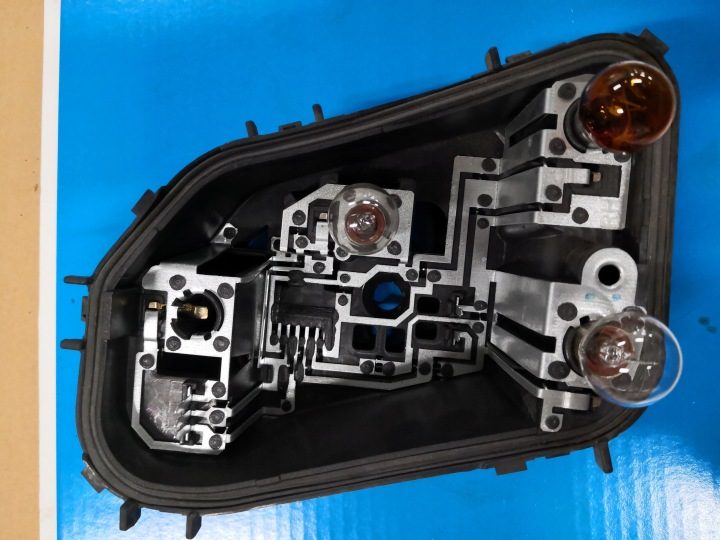 ВКЛАДЫШ ПАТРОН ФАРЫ VW Polo 2G правый, фото 1