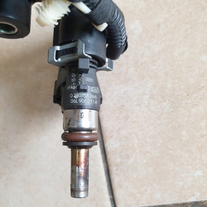 ФОРСУНКА AUDI A5 F5 8T A4 B8 B9 2,0 TFSI OE, фото 4