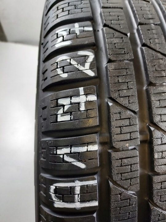 Шина зимняя Pirelli Winter 210 SottoZero 205/55R16 91 H сцепление на снегу (3PMSF) MO - Mercedes-Benz, фото 7