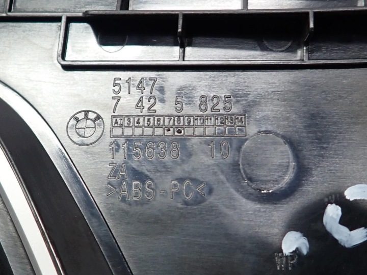 ОБШИВКА БАГАЖНИКА РЕШЕТКА НАКЛАДКА ЛЕВАЯ ЗАДНЯЯ 7425825 BMW X3 G01 23 г., фото 3
