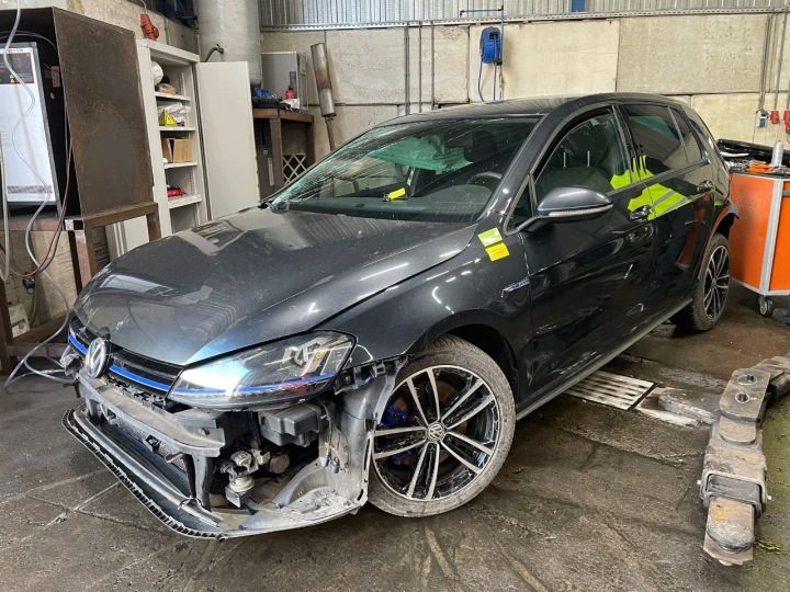 Volkswagen Golf VII AUA 2014 - 2020 Трубка высокого напряжения CUKB, фото 4