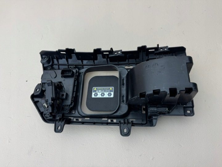 Hyundai Kona II 2 EV N-Line 22 г.- лючок разъем зарядки 863CC-HF702, фото 7