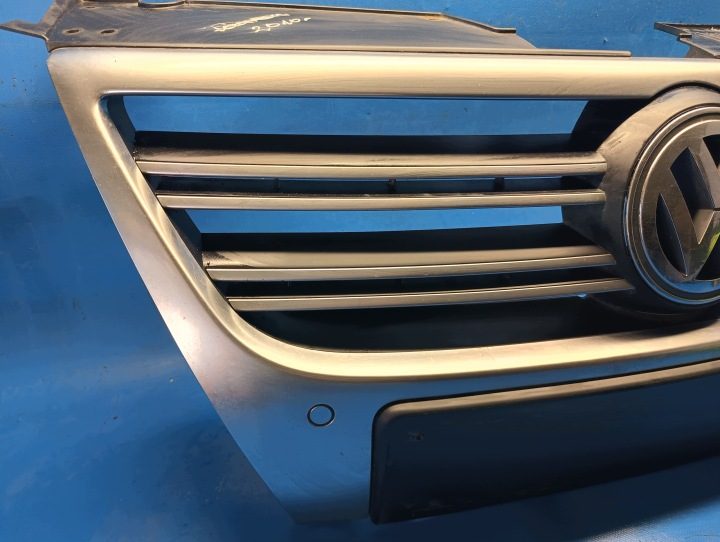 РЕШЕТКА РАДИАТОРА РЕШЕТКА РАДИАТОРА VW PASSAT B6 R-LINE PDC 05-10r., фото 3