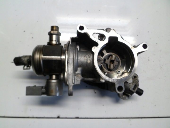 AUDI A4 B8 2.0TFSI CDN НАСОС ВАКУУМНЫЙ 06J145100F ТОПЛИВА 06H127025M, фото 2