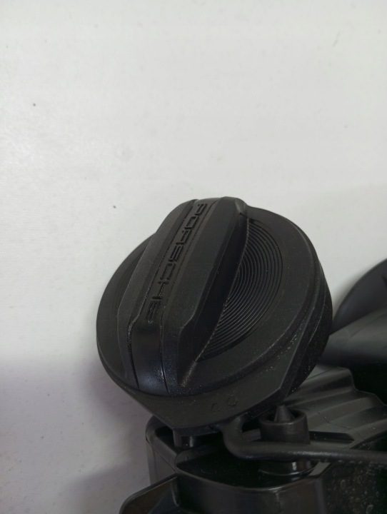 ЛЮЧОК ГОРЛОВИНЫ БЕНЗОБАКА PORSCHE CAYENNE 9Y0 9Y0809857, фото 2