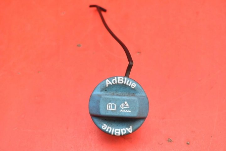 КРЫШКА ГОРЛОВИНЫ БЕНЗОБАКА ADBLUE OPEL ZAFIRA C 12-16, фото 1