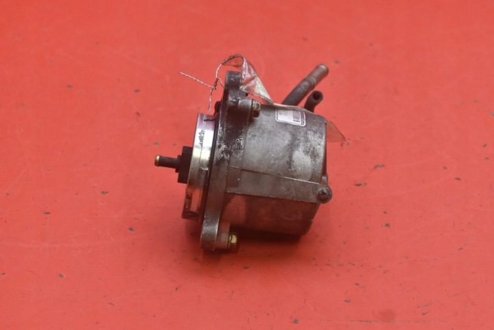 Насос вакуумный RF5C18G00 Mazda 6 1 I GG 2.0 Citd 121 л.с. 02-05, фото 2