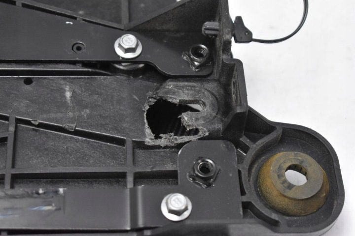 Площадка аккумулятора кронштейн Volvo XC40 17-, фото 3