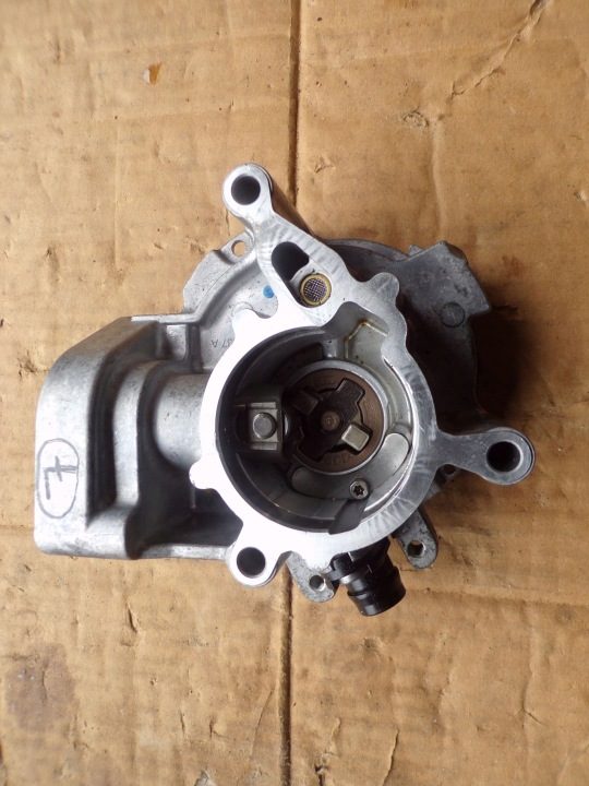 НАСОС ВАКУУМНЫЙ 06L145100L VW GOLF VII AUDI, фото 4