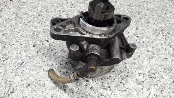 73501358 насос вакуумный Opel Corsa d 1.3 CDTI 05 г., фото 1