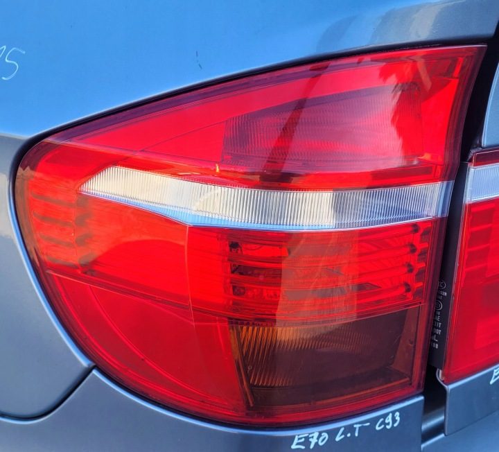 ФОНАРЬ В КРЫЛО ЛЕВОЕ ЗАДНЕЕ BMW E70 C93, фото 2