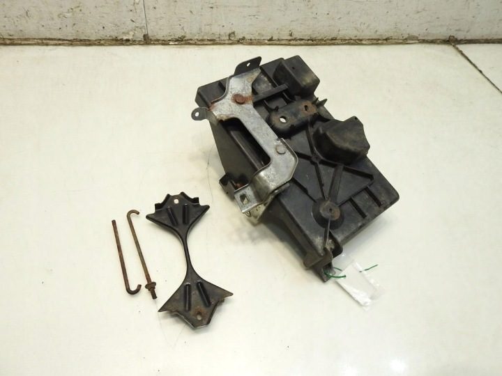 Площадка аккумулятора Mazda CX-7 2.2 MZR-CD, фото 3